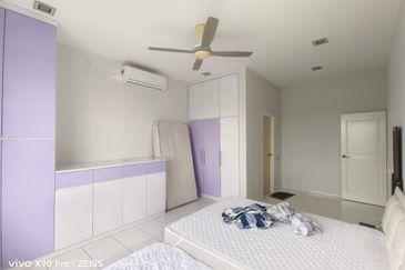 Jalan Setia Tropika 11