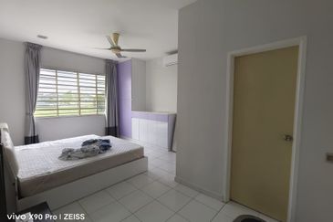 Jalan Setia Tropika 11