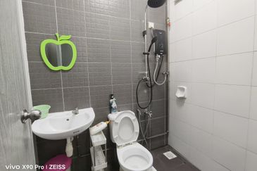 Jalan Setia Tropika 11