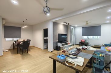 Jalan Setia Tropika 11