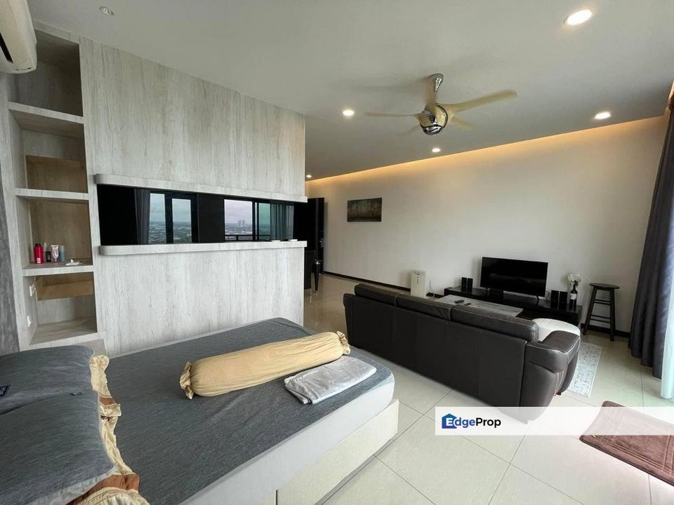 Molek Regency, Johor, Johor Bahru