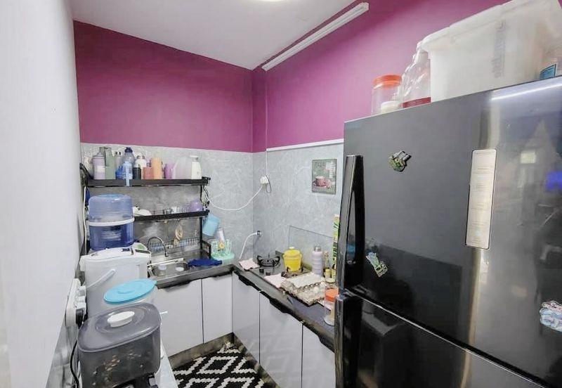 Maple Red, Adda Heights