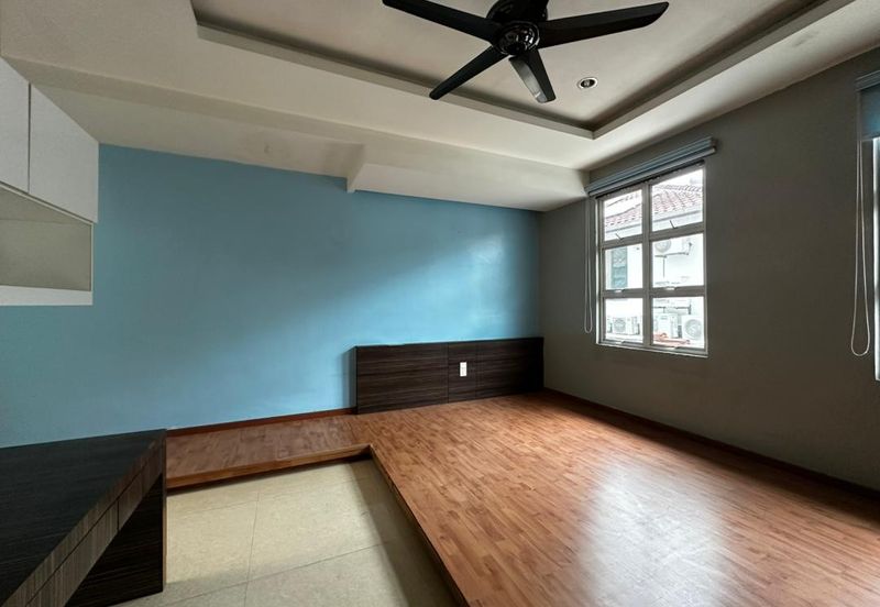 East bay Luxury Apartment