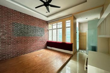 East bay Luxury Apartment