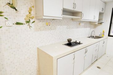 Taman Tampoi Indah II, Villa Ros