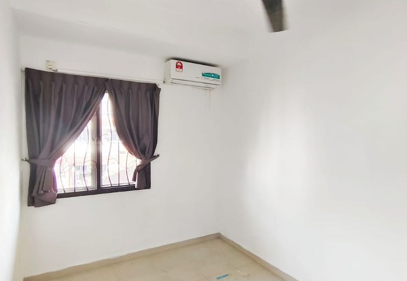 Taman Tampoi Indah II, Villa Ros