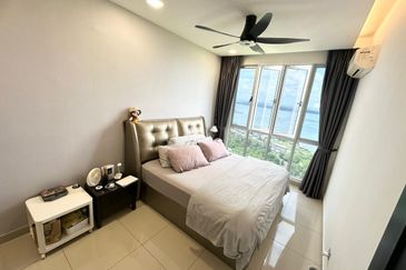 Meridin Bayvue Apartment