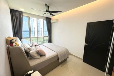 Meridin Bayvue Apartment