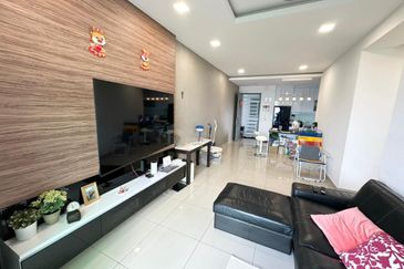 Meridin Bayvue Apartment