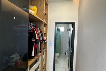 Meridin Bayvue Apartment