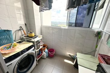 Meridin Bayvue Apartment