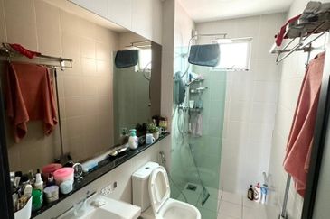 Meridin Bayvue Apartment