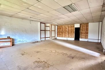 Batu 26 Jalan prisma 3 kelapa sawit kulai 