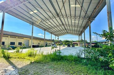 Batu 26 Jalan prisma 3 kelapa sawit kulai 