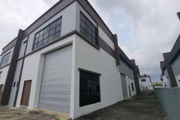 Ulu Pulai, Pekan Nenas