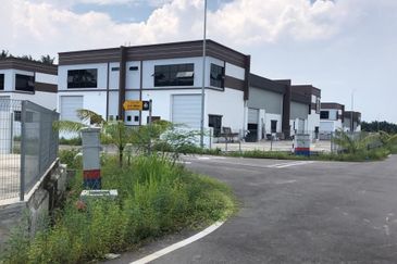 Ulu Pulai, Pekan Nenas