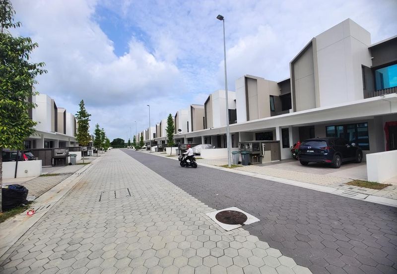 Sunway Citrine Lakehomes