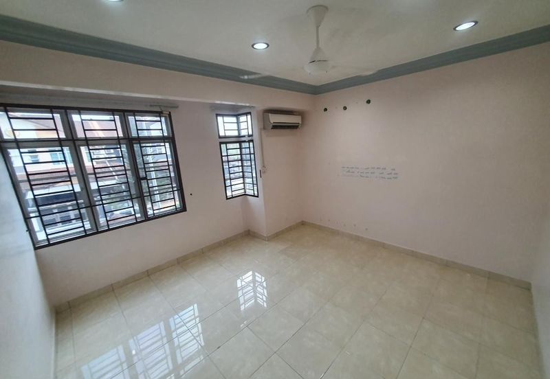 Taman Austin Perdana