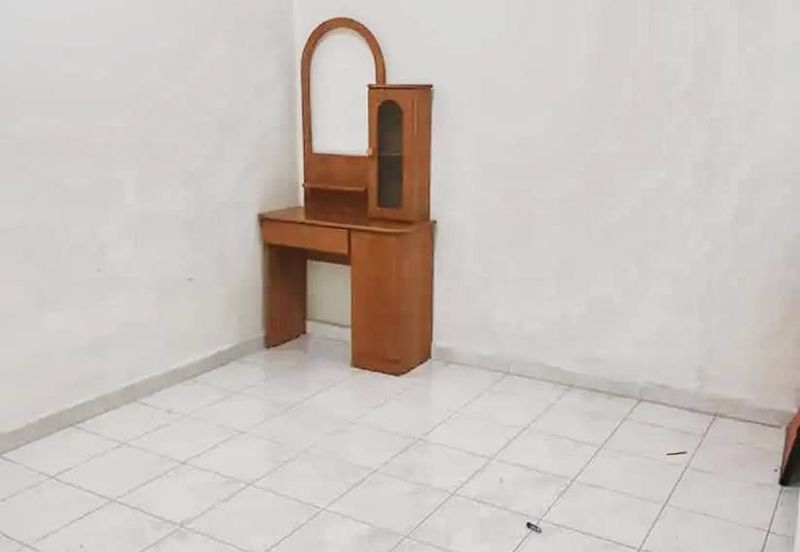 Flat Taman Ungku Tun Aminah