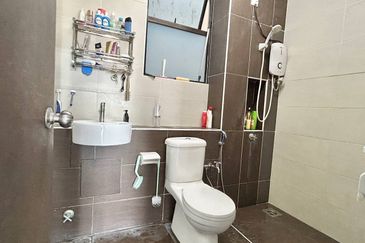 Seri Austin Luxury Apartment