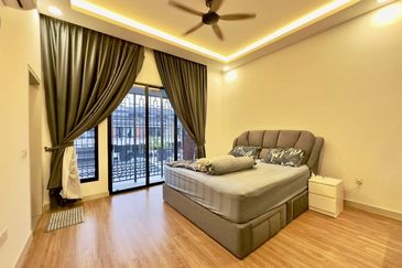 Elmina Green Three @ City of Elmina