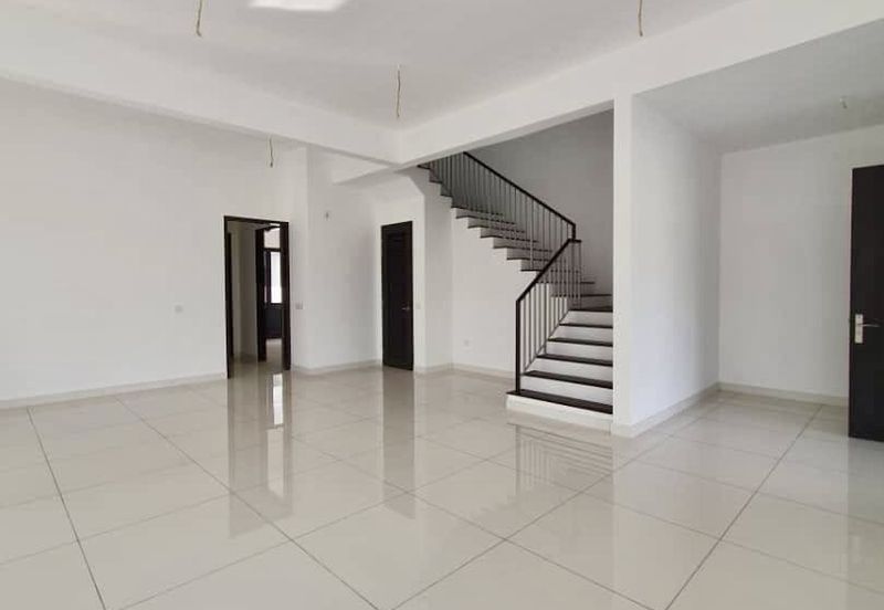 Reesia Elmina Garden