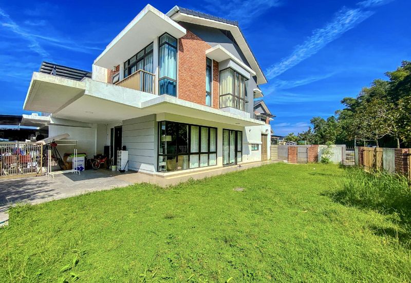 Elmina Green Three @ City of Elmina