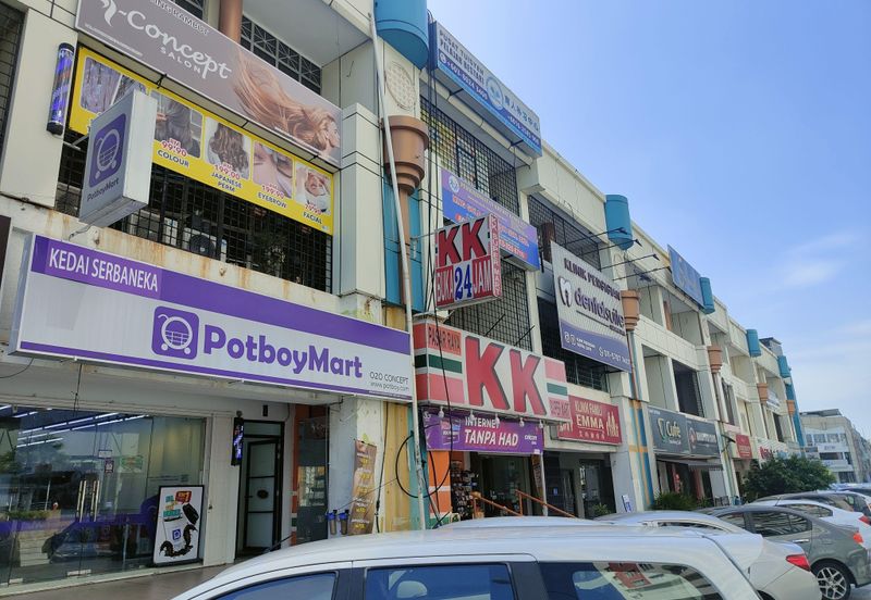3 Storey SHOP USJ 21