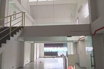 FreeHold 2-Storey Shop At Jalan Pudu Facing Main Road