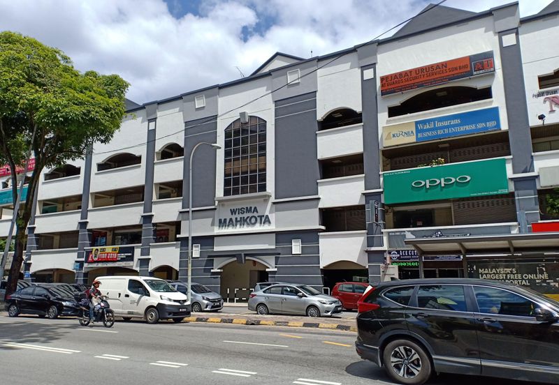 4 Storey Corner At Taman Maluri