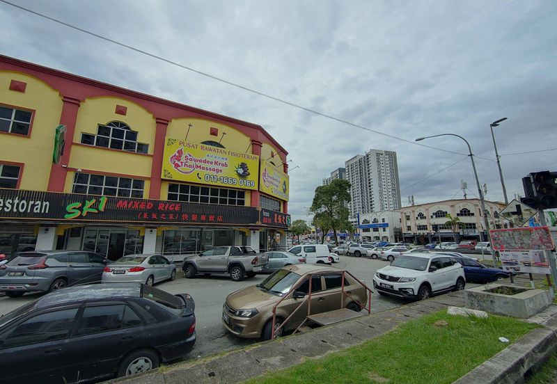 Corner Shop {5178sf) Pusat Perdagangan