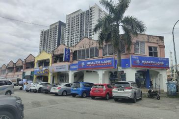 {5178sf} Freehold Corner Shop Taman Bukit Serdang