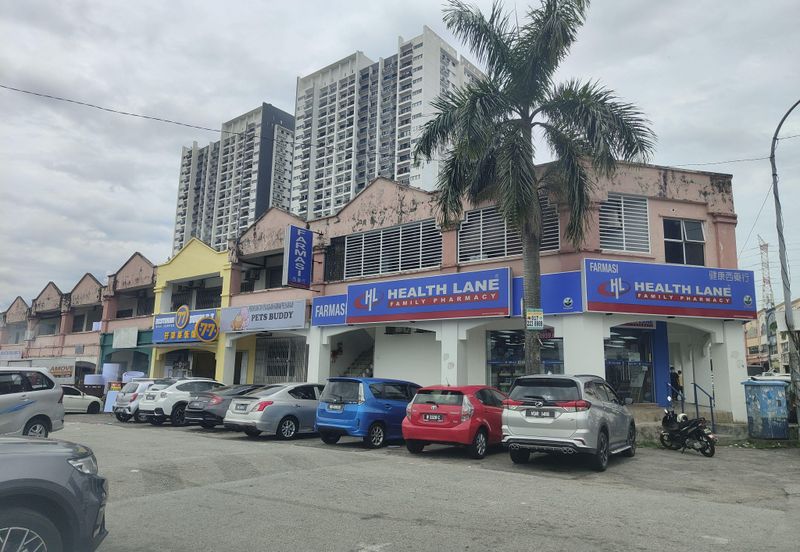 Corner Shop {5178sf) Pusat Perdagangan