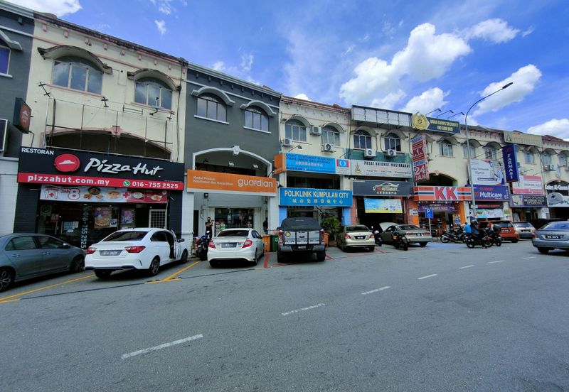 3 Storey SH0P Bandar Baru Selayang {40x75}