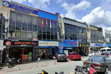 3 Storey SH0P Bandar Baru Selayang {40x75}