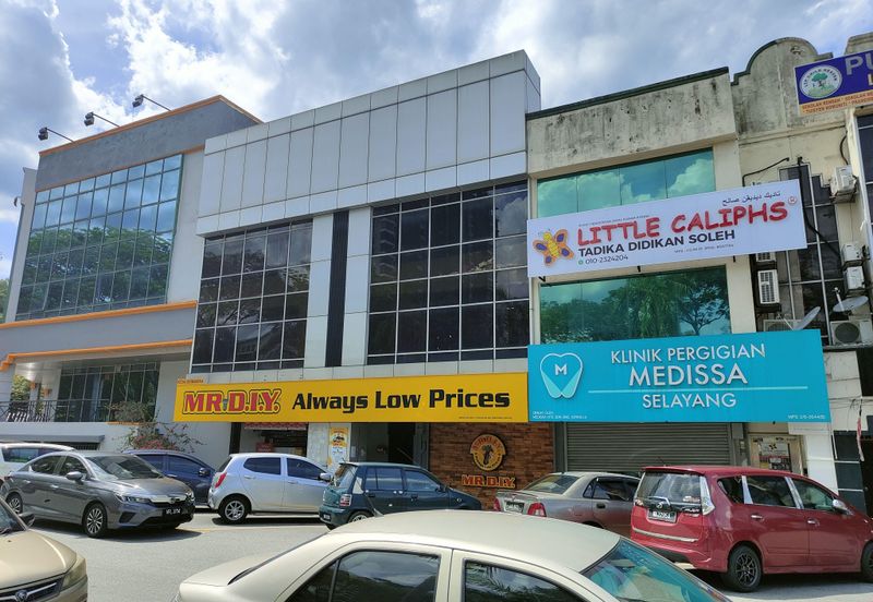 3 Storey SH0P Bandar Baru Selayang {40x75}