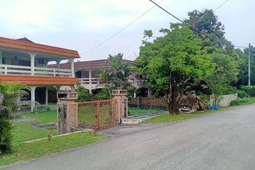 Bukit Midah Corner Lot Bungalow