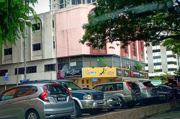 4 Storey Corner Shop Taman Shamelin Perkasa