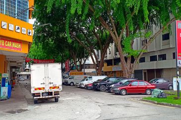 4 Storey Corner Shop Taman Shamelin Perkasa