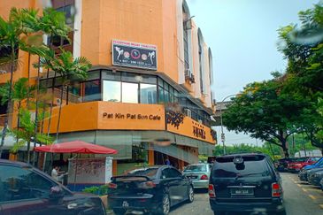 4 Storey Corner Shop Taman Shamelin Perkasa