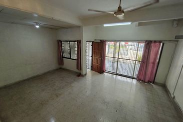 Taman Pertama 2storey House 22x78