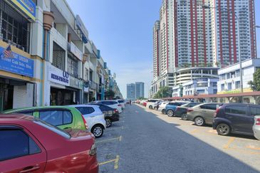 3 Storey Shop USJ 21