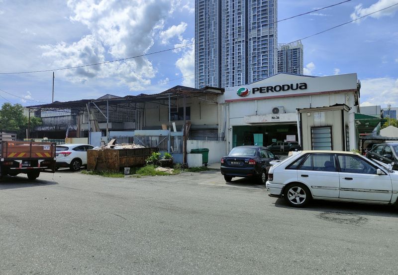 1.5 Storey Factory Taman WahYu