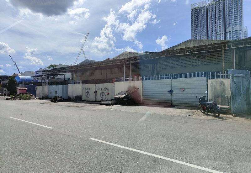 1.5 Storey Factory Taman WahYu