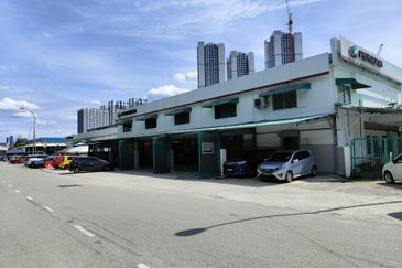 1.5 Storey Factory Taman WahYu