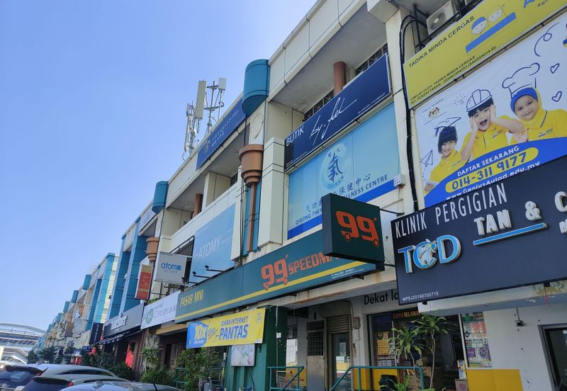 3 Storey Shop USJ 21