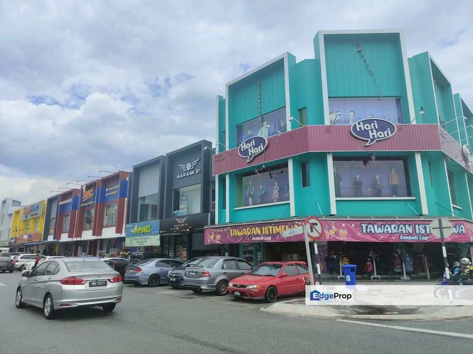 Bandar Seri Putra 3-Storey Shop [Whole Block] , Selangor, Bangi