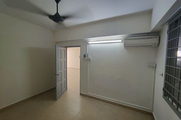 Ixora Apartments
