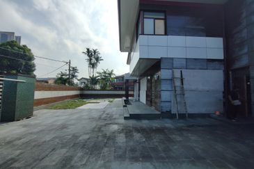 Taman OUG , 2-Storey Bungalow Freehold 