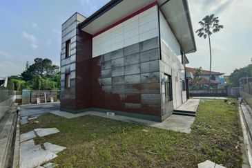 Taman OUG , 2-Storey Bungalow Freehold 